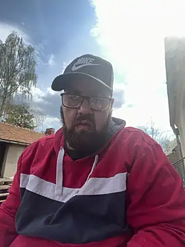 Snapshot of mrandmrsdarkside chatting on 16, 4, 2026 mrandmrsdarkside online show from 16, 4, 2026