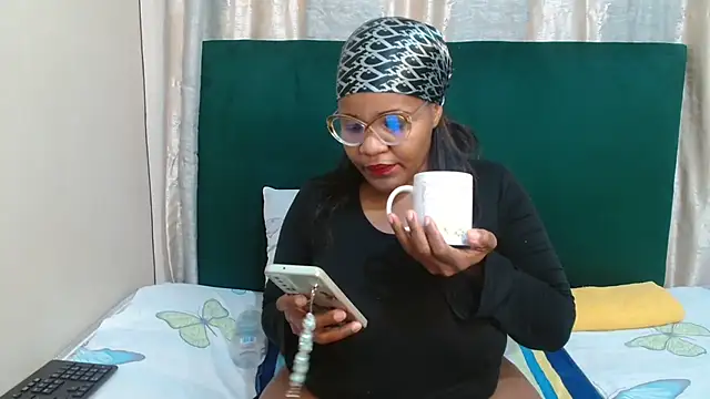 ChubbyBitch26 online show from 13, 7, 2026