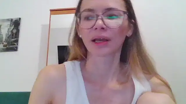 Snapshot of SEA_Dream chatting on 20, 12, 2025 SEA Dream online show from 20, 12, 2025