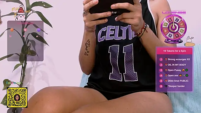 Snapshot of Nocturnawitch chatting on 6, 11, 2025 Nocturnawitch online show from 6, 11, 2025