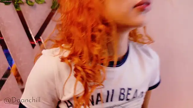 ScarlettRusso1 online show from 16, 5, 2026