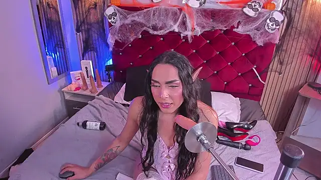 Megan Rodriguez online show from 28, 10, 2025