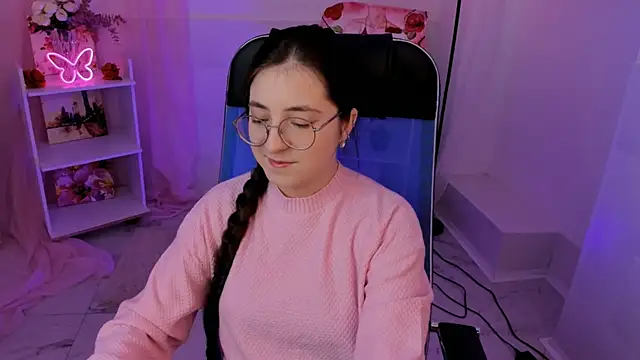 Snapshot of VirtuallVoyant chatting on 9, 11, 2025 VirtuallVoyant online show from 9, 11, 2025