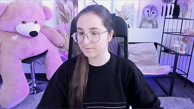 Snapshot of VirtuallVoyant chatting on 16, 12, 2025 VirtuallVoyant online show from 16, 12, 2025