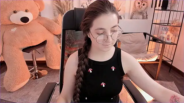 Snapshot of VirtuallVoyant chatting on 19, 12, 2025 VirtuallVoyant online show from 19, 12, 2025