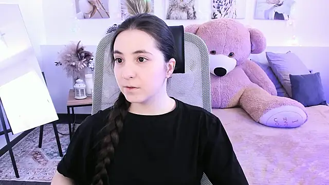 Snapshot of VirtuallVoyant chatting on 10, 3, 2026 VirtuallVoyant online show from 10, 3, 2026