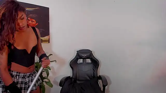 cam11 07 online show from 21, 2, 2026