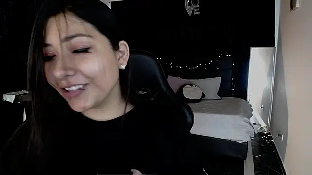 Snapshot of Mia_1120 chatting on 10, 9, 2025 Mia 1120 online show from 10, 9, 2025