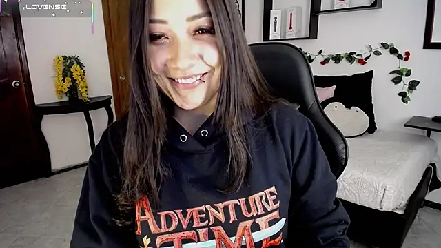 Snapshot of Mia_1120 chatting on 14, 11, 2025 Mia 1120 online show from 14, 11, 2025