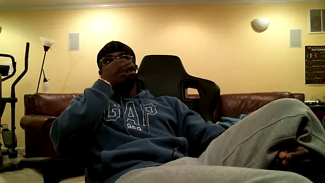 Snapshot of james421__ chatting on 3, 5, 2026 james421 online show from 3, 5, 2026
