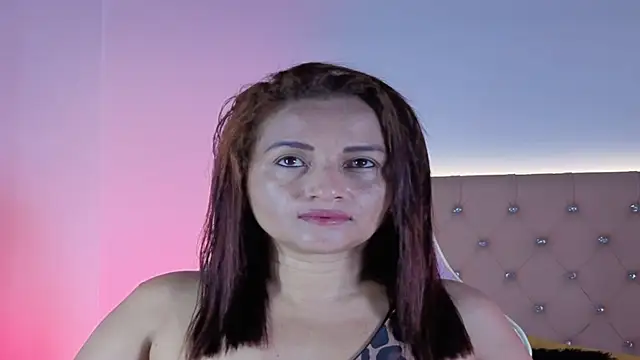 Zafiro  Brown online show from 10, 11, 2025