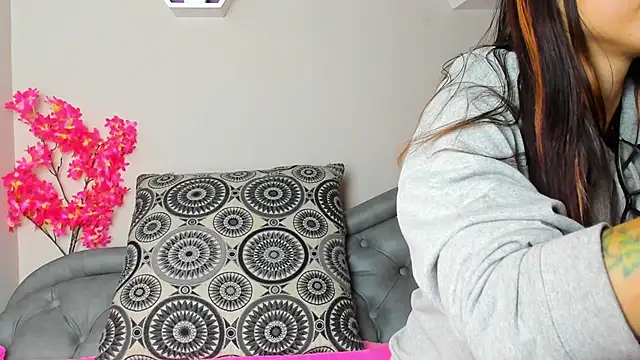 Dafne Mel online show from 19, 9, 2025