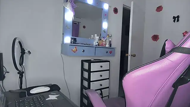 Snapshot of soffy_rosses chatting on 24, 5, 2026 soffy rosses online show from 24, 5, 2026