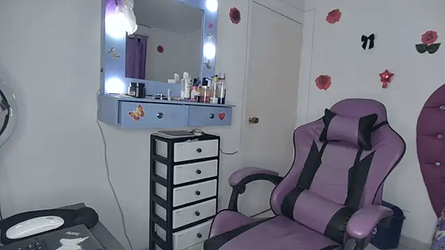 Snapshot of soffy_rosses chatting on 15, 6, 2026 soffy rosses online show from 15, 6, 2026