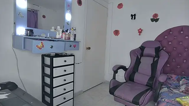 Snapshot of soffy_rosses chatting on 21, 6, 2026 soffy rosses online show from 21, 6, 2026