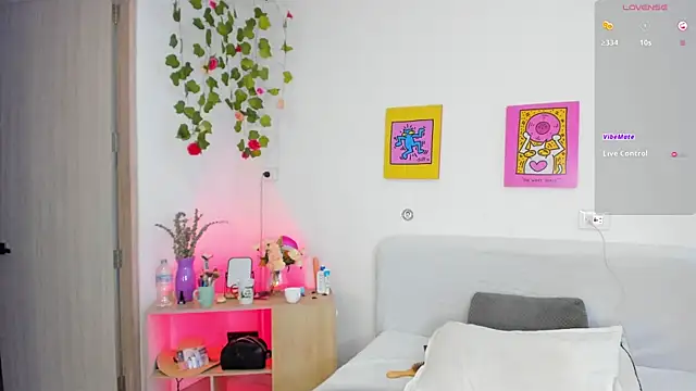 Snapshot of AprilAddams_ chatting on 13, 9, 2025 AprilAddams online show from 13, 9, 2025