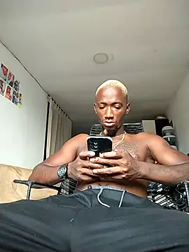 Snapshot of Jhoan_Simply chatting on 19, 12, 2025 Jhoan Simply online show from 19, 12, 2025