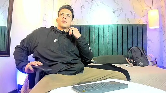 Snapshot of Dustin_Sonne chatting on 10, 6, 2026 Dustin Sonne online show from 10, 6, 2026