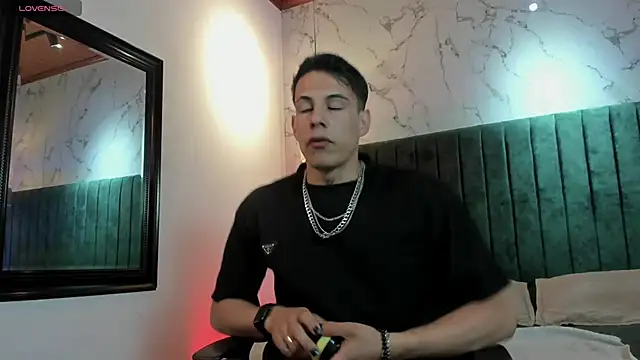Snapshot of Dustin_Sonne chatting on 20, 6, 2026 Dustin Sonne online show from 20, 6, 2026
