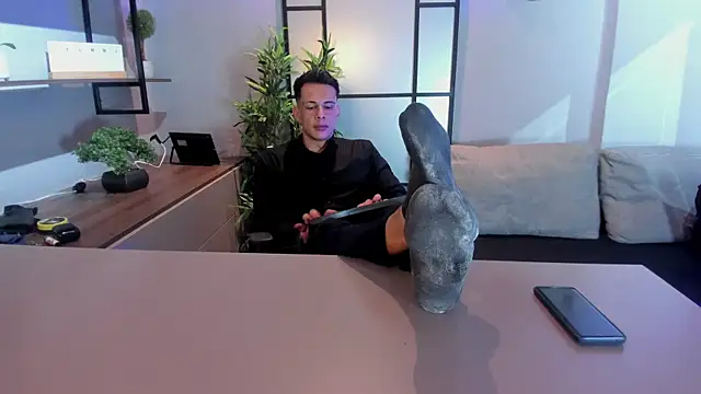 Dustin Sonne online show from 24, 7, 2026