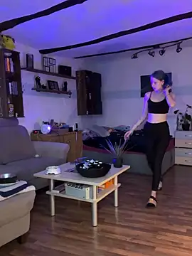 Seductively4 20 online show from 4, 10, 2025