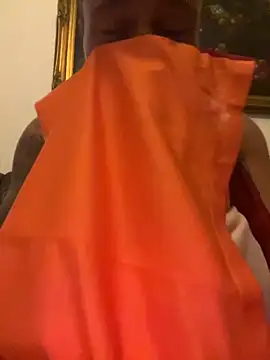 Snapshot of OfferedTearing chatting on 29, 10, 2025 OfferedTearing online show from 29, 10, 2025