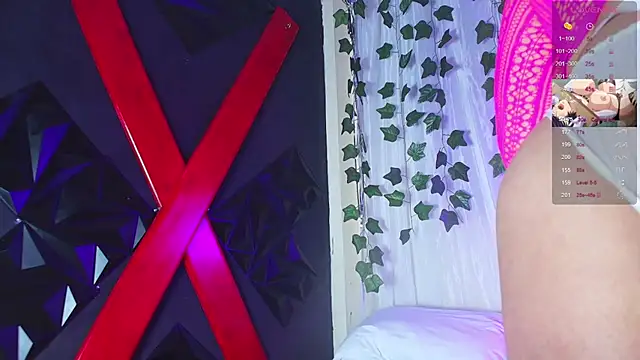 ivonne diaz1 online show from 7, 11, 2025