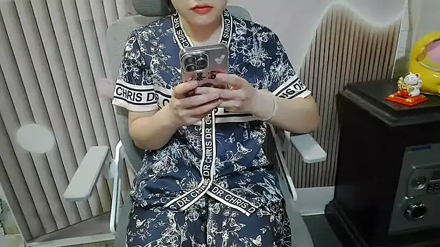 Emachiii online show from 26, 9, 2025