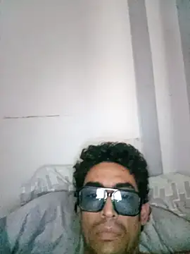 Snapshot of Rahuleeto@xh chatting on 6, 8, 2026 Rahuleetoxh online show from 6, 8, 2026