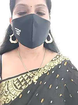 Snapshot of shivani27 chatting on 21, 9, 2025 shivani27 online show from 21, 9, 2025