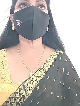 Snapshot of shivani27 chatting on 22, 12, 2025 shivani27 online show from 22, 12, 2025