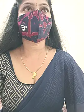 Snapshot of shivani27 chatting on 14, 3, 2026 shivani27 online show from 14, 3, 2026