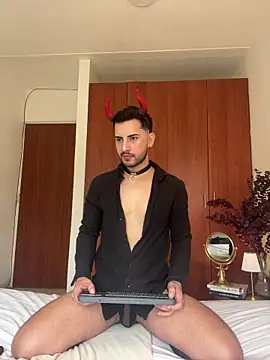 Dark beauty2 online show from 31, 10, 2025