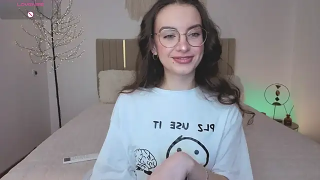 Real cutie1 online show from 29, 4, 2026