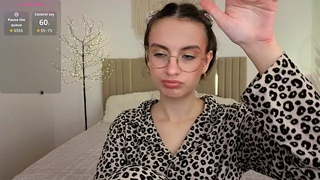 Real cutie1 online show from 16, 6, 2026