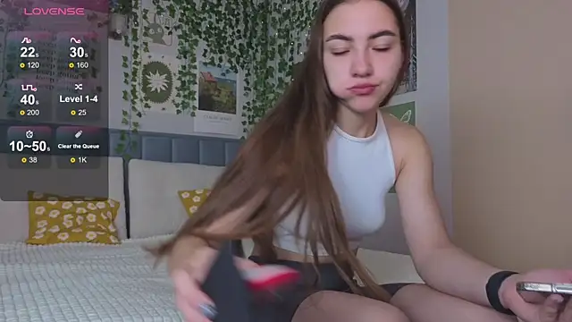 Snapshot of Ashley_Pierce chatting on 9, 9, 2025 Ashley Pierce online show from 9, 9, 2025