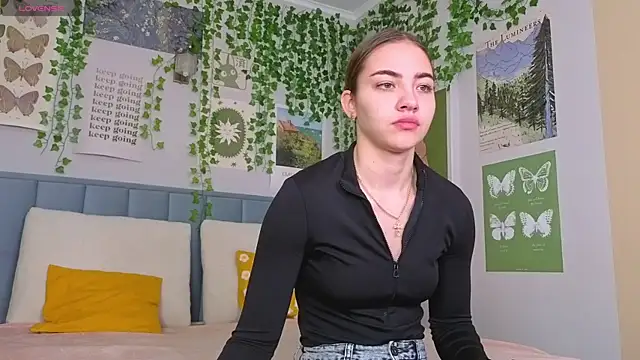 Snapshot of Ashley_Pierce chatting on 12, 10, 2025 Ashley Pierce online show from 12, 10, 2025