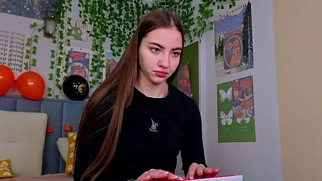 Snapshot of Ashley_Pierce chatting on 23, 10, 2025 Ashley Pierce online show from 23, 10, 2025