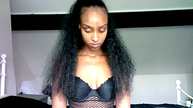 Hazel Dollxx online show from 27, 7, 2026