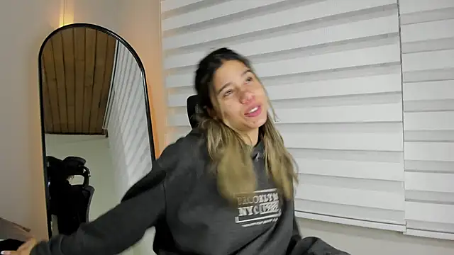 Rachell criss online show from 23, 9, 2025