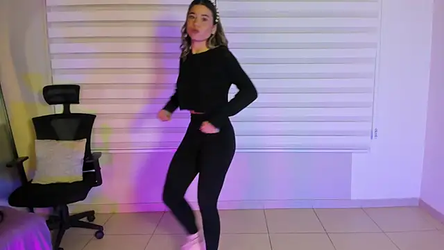 Rachell criss online show from 30, 9, 2025