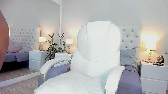 ScarlettGonzalez  online show from 25, 10, 2025