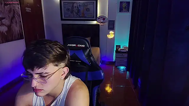 Justin trevor1 online show from 3, 10, 2025