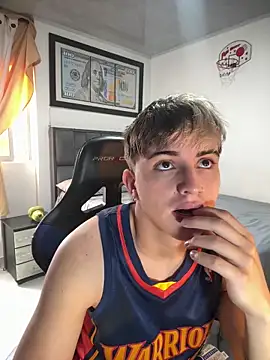 Justin trevor1 online show from 13, 6, 2026