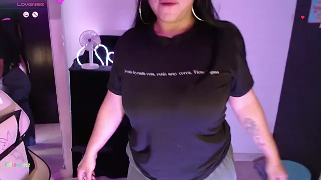 Danniela20 online show from 2, 3, 2026