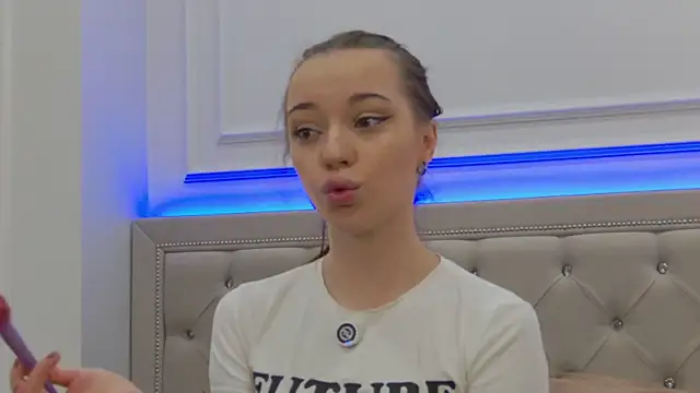 Snapshot of ZoeyNeal chatting on 20, 3, 2026 ZoeyNeal online show from 20, 3, 2026