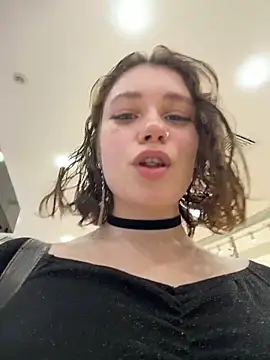 Snapshot of lucy-joy chatting on 20, 10, 2025 lucy-joy online show from 20, 10, 2025