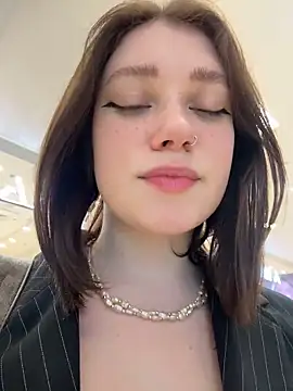 lucy-joy online show from 23, 12, 2025