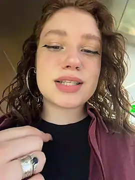 lucy-joy online show from 30, 6, 2026