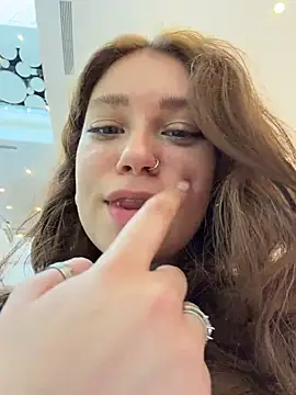 lucy-joy online show from 23, 7, 2026